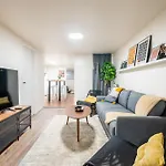 Modern 2Br Apt - Close To Trinity Bellwoods Park