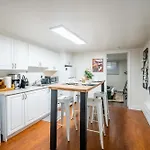 Modern 2Br Apt - Close To Trinity Bellwoods Park