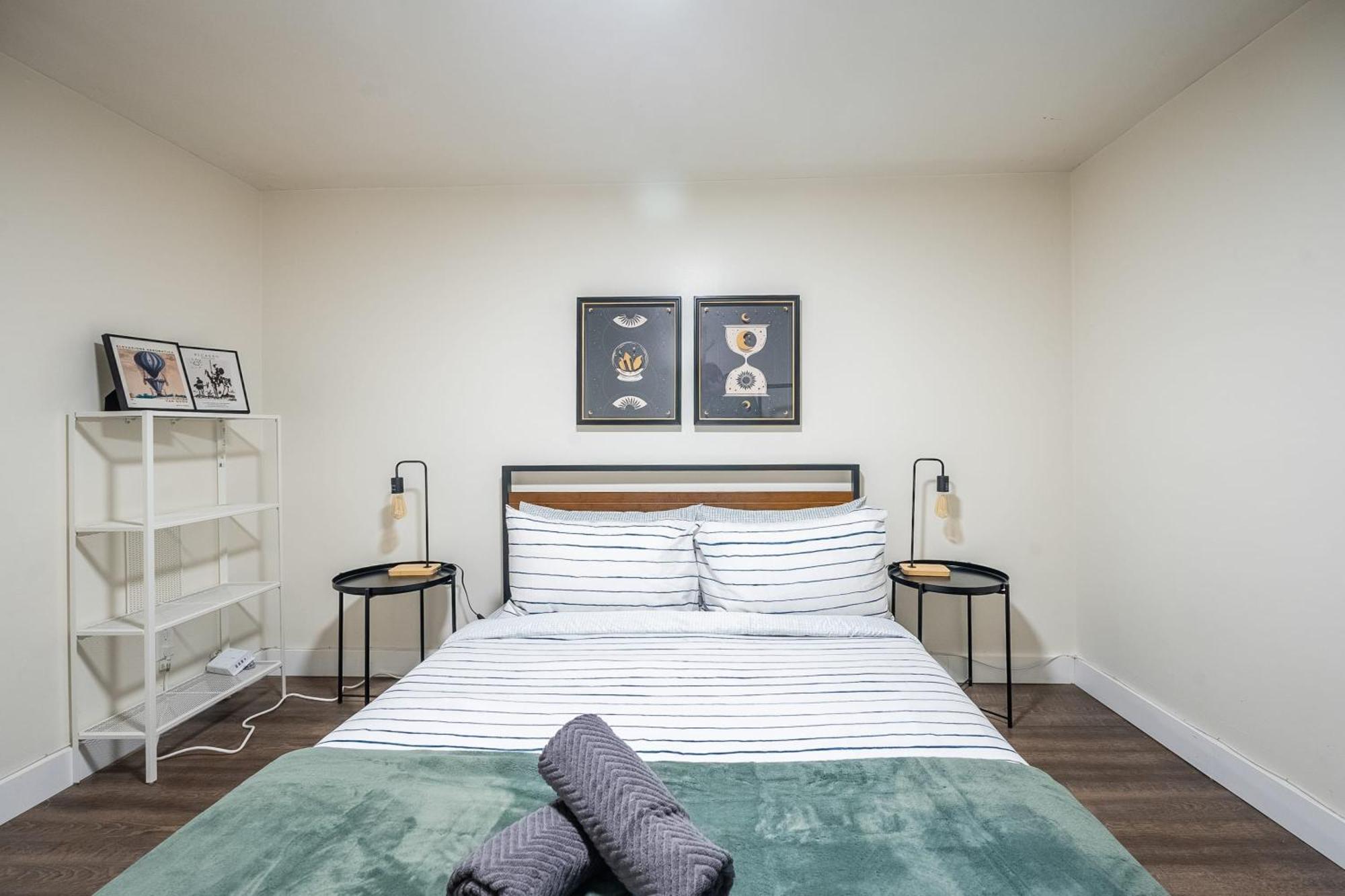Modern 2br Apt - Close To Trinity Bellwoods Park Apartment